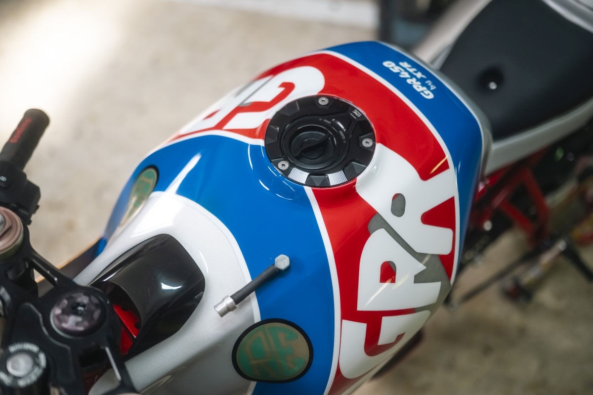 La riconoscete? E' una Royal Enfield Guerrilla 450!